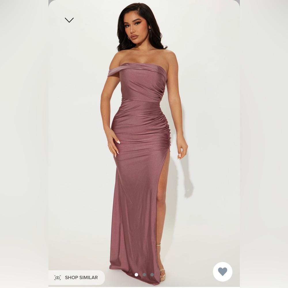 Fashion Nova formal dress, brand new with tags, very flattering